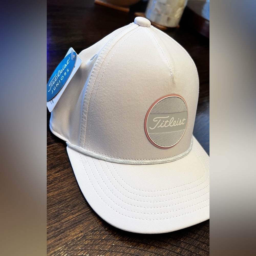 New Titleist Junior White Golf  Hat